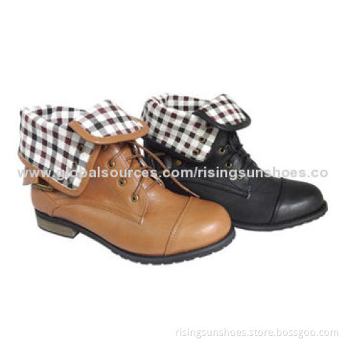 Women's trendy flat dress boots, short ankle style with check-print fabric, lining folded back